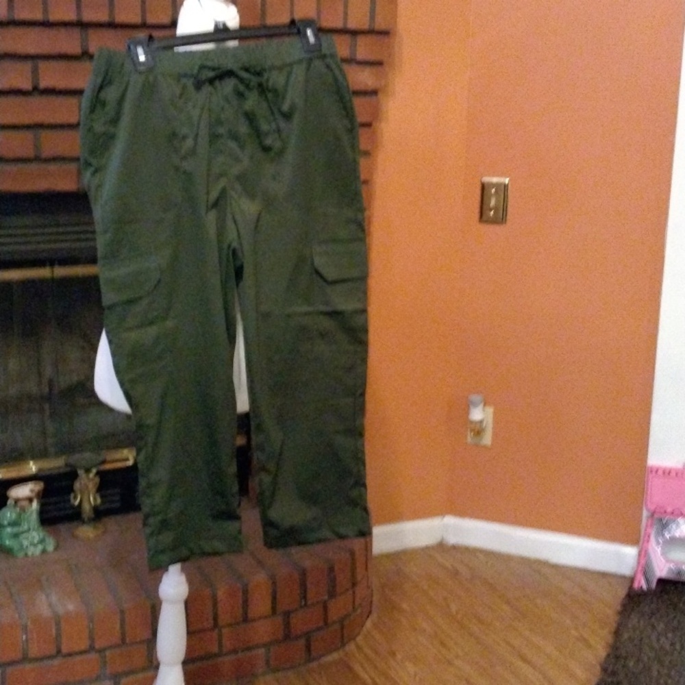 Dark green Just Be Capris